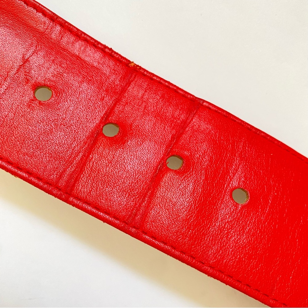 VINTAGE YVES SAINT LAURENT RED LEATHER GOLD BUCKLE BELT - Picture 8 of 9